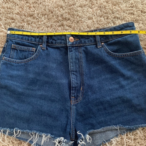 Forever 21 Denim Shorts - Picture 6 of 7